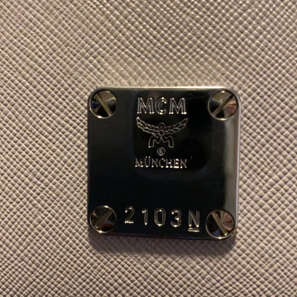 MCM Saffiano Medium Nuovo Tote Gull Gray - Picture 11 of 14